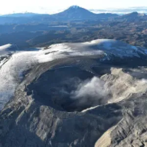 Detectan "anomalía térmica" récord en volcán Nevado del Ruiz