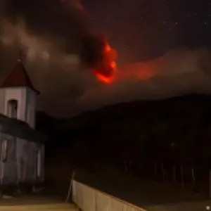 Revelan "erupción invisible" del volcán Etna en 2023	